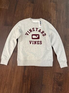 NWT Vineyard Vines Varsity Sweatshirt size small